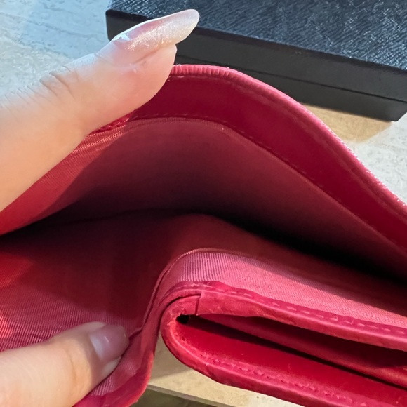 Prada Folded Wallet Saffiano Leather in Peonia (Fuchsia Pink) - Picture 4 of 9